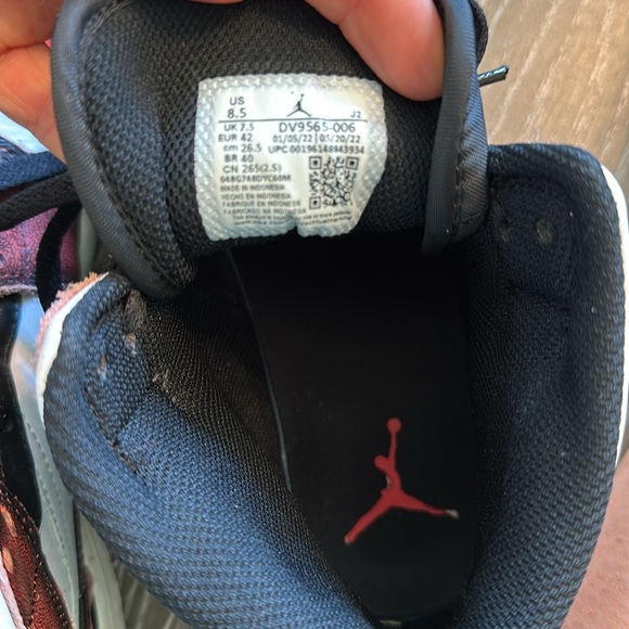 Nike Air Jordan 1 Mid SE - Picture 9 of 9